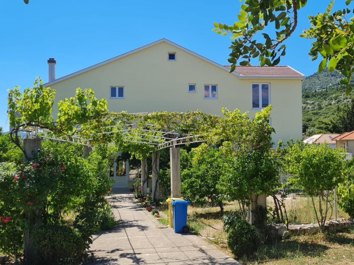 Apartments Figa Orebić Екстериор снимка
