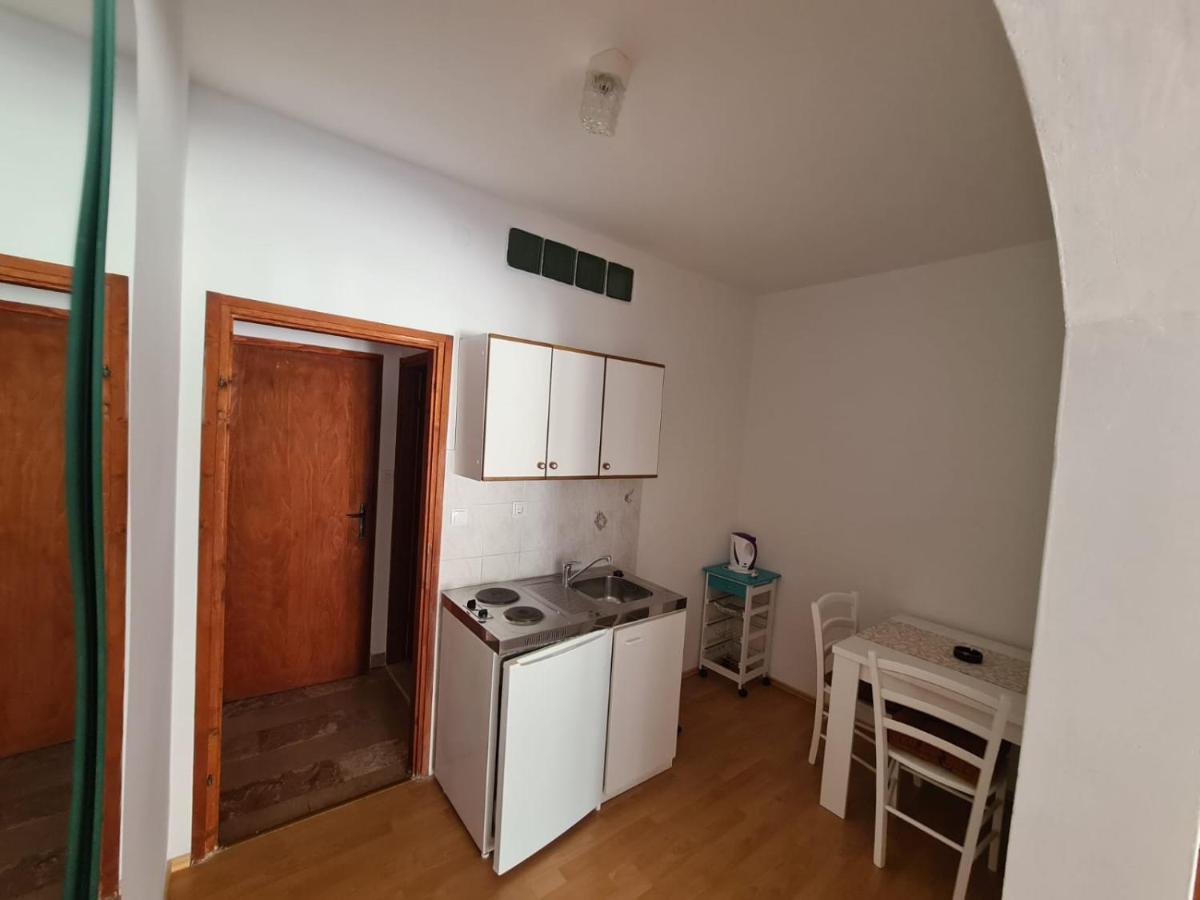Apartments Figa Orebić Екстериор снимка